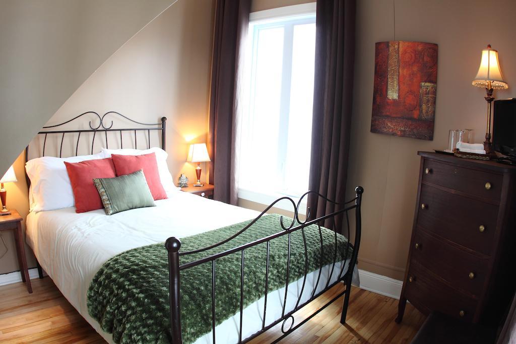 La Grange Aux Hiboux Gite Et Restaurant B&B La Baie Kamer foto